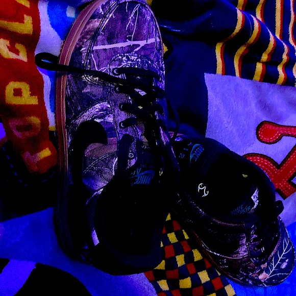 Nike real tree Air Force 1’s low